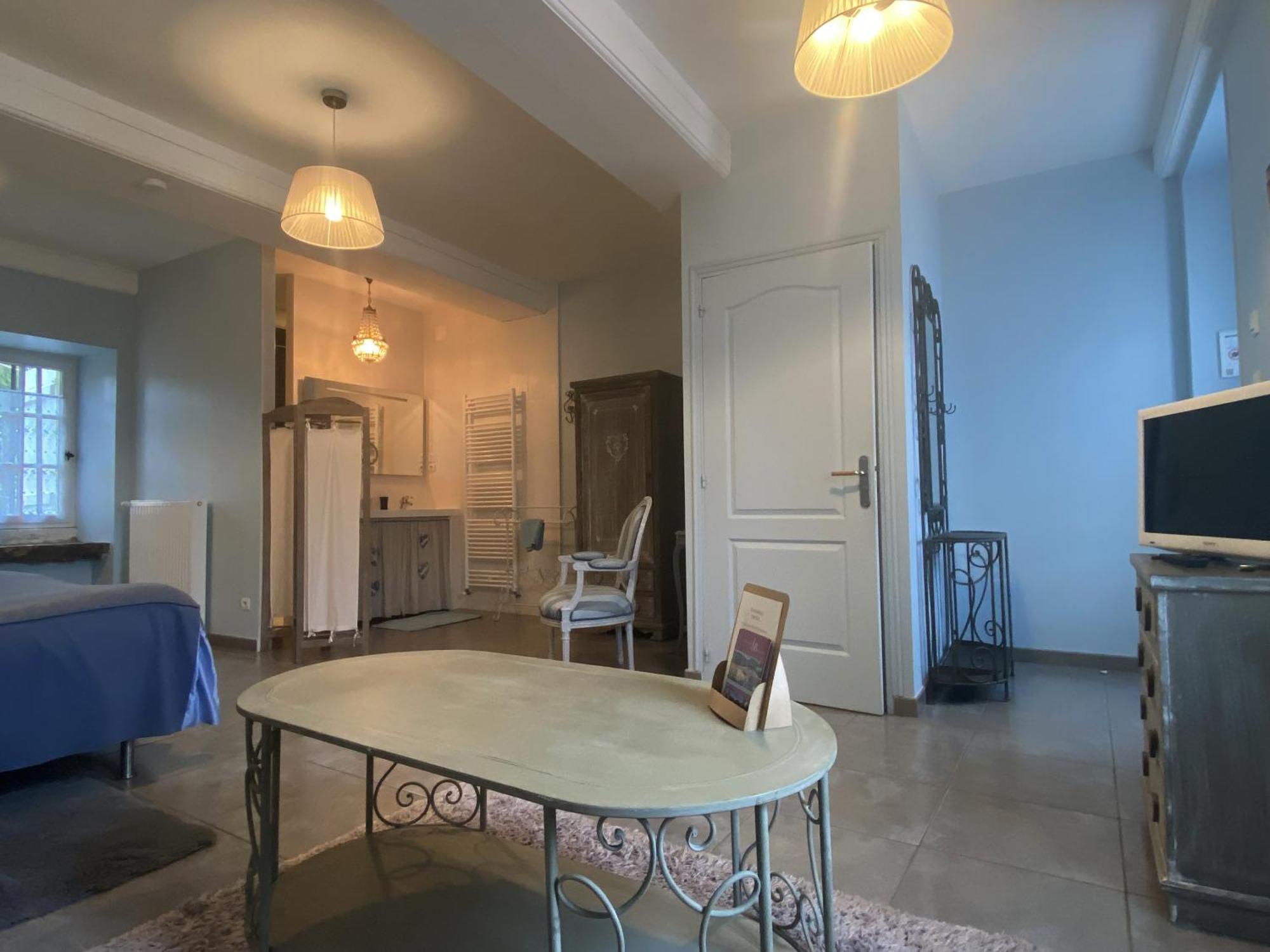 Domaine Les Bertrands Bed & Breakfast Couches Oda fotoğraf